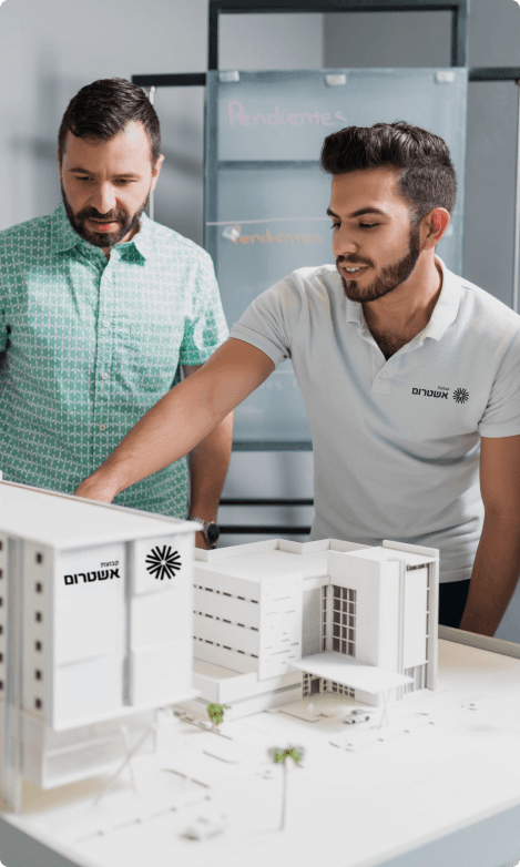 עובדי קבוצת אשטרום Ashtrom Group Employees